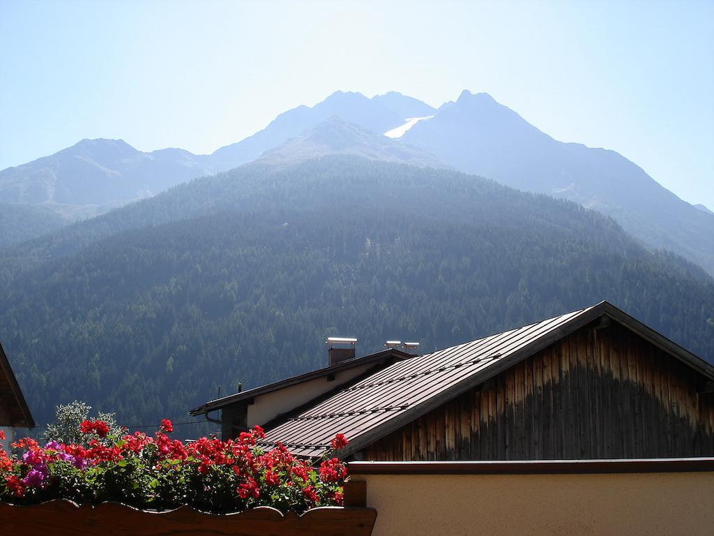 Apart Elisabeth Διαμέρισμα Pettneu am Arlberg Δωμάτιο φωτογραφία